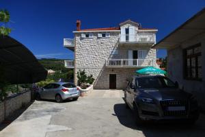 Apartments Leontina