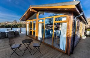 Charming Kingfisher Lodge, sleeps 5 Newton Ferrers
