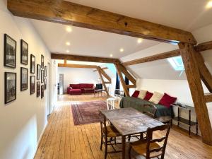 Maison de Maître avec 4 Suites indépendantes - Centre Livarot - Jardin