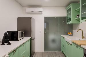 Duque Central Stay Walk to Rossio & Chiado