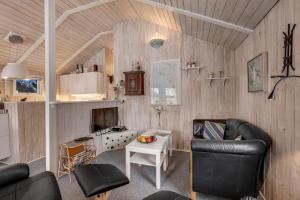 Well-Maintained Holiday Home Close To Ringkøbing Fjord