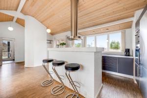 Lovely Holiday Home With Hot Tub And Sauna Near Søndervig