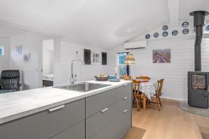 Lovely Holiday Home With Modern Facilities, Close To The Water