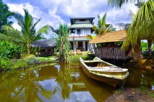 Maiya Wild Ship Villa