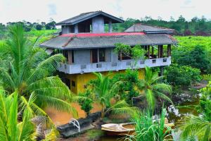 Maiya Wild Ship Villa