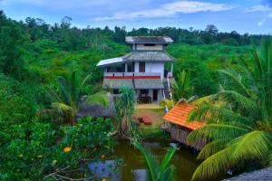 Maiya Wild Ship Villa