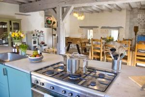 Grande maison, piscine. 15 personnes. Sancerre