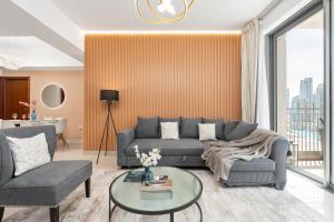 Ultimate Stay 2 BR Next to Burj Khalifa with Opera & Fountain Views