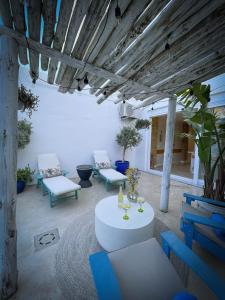 2BR Patio & Pool Las Arenas Beach