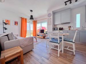Barcelo 30, terrace, center, garage on request, quite neighborhood, BA