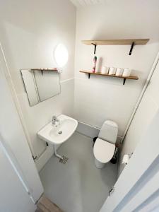 Bright Double Room 1 Free Parking