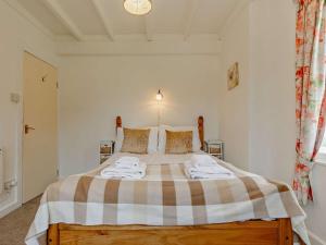 2 Bed in St Austell oc-lanyo