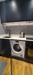 Stylish New-Build Studio in Prime Location in London