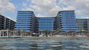 Cabin No 906A White Titanic by Endless Summer - Premium Sea View Apartment