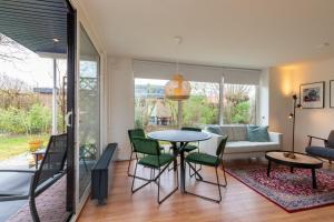 Welcome in - Vakantiehuis aan het Veerse meer met ruime tuin I Inlaag 31, Wolphaartsdijk