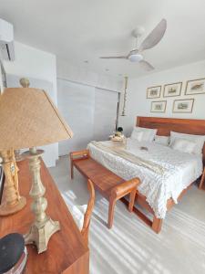 Anguila 102 Aqua Esmeralda Beachfront Apartment