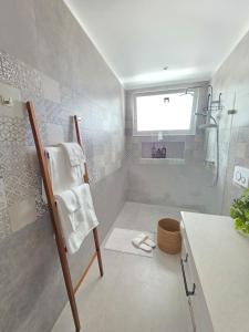 Anguila 102 Aqua Esmeralda Beachfront Apartment