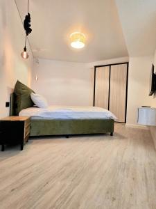 Cabin No 907B White Titanic by Endless Summer - Premium Sea View Apartment