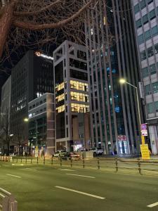 Jeongdong stay 25, City Hall & Deoksugung