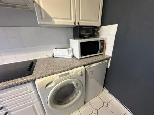 Port Canto & Croisette, Spacious Studio for 4