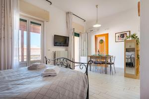 20 min Airport & Sea Nice Loft WIFI Free Parking