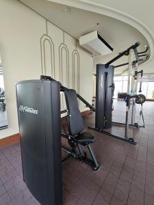 Tri-city 2 Bedroom Suite with Spacious Balcony