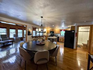 Bouchard Shores Resort - Your Private Northwoods Getaway