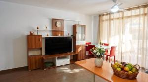 Sunny Terrace Apartament Pool 2 min Beach Central