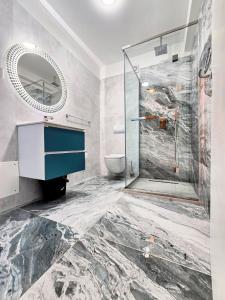 Sere White Titanic by Endless Summer - Premium Sea View Studio