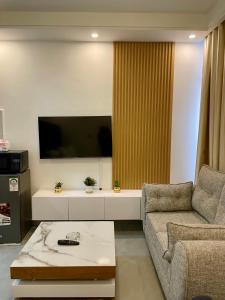 Superb Studio at Valley Heights Apartments