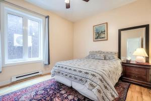 Cozy Toronto Apt Steps from High Park