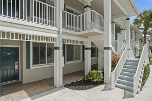 #222 Beautiful Lake View -Second Floor - Sleeps 4
