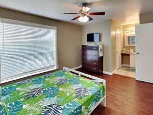 Palms at Cove View 1201 - Babes Place