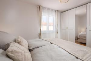 Apartment Xenia - Happy Rentals