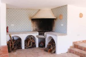 Mediterranean Luxe Villa • 8PAX • Pool • BBQ •Cozy