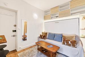 Lovely Studio 10 mn walk to Louvre & Latin Quarter