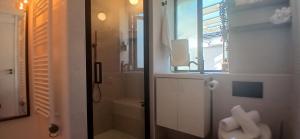 Stylish Cottage with Loft Sleeps 4