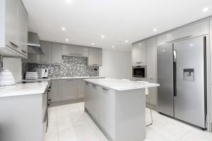 Luxury Central Cheltenham Basement Retreat