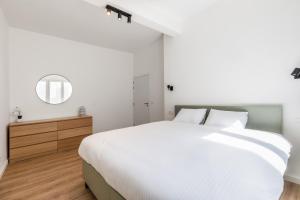 Spacious apartment with a view of the Cathedral