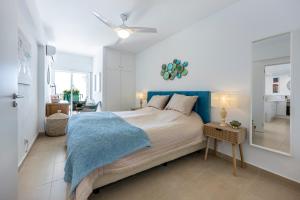 1D Waterside with Shared Pool