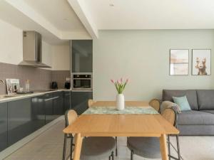 Limehome Barcelona Rector Triadó