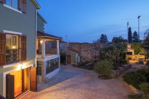 Casa Menta near Pula for 10 persons - private villa for families & friends with wellness and pool heating