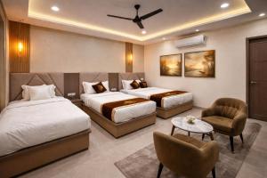 Hotel Atlantiis Suites By Signature StayZ Rathyatra Near Vishwanath Temple