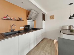 Studio lumineux avec balcon, cœur historique