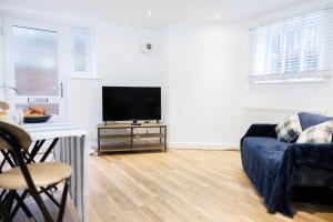 Reading Central Modern Stay for Work or Leisure