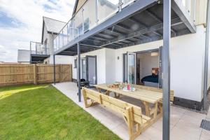 4 Bed in Westward Ho oc-74128