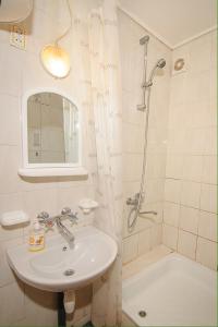 Залізнична 34 Apartment