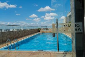 Skyline 1BR Westlands With Rooftop Pool & Gym