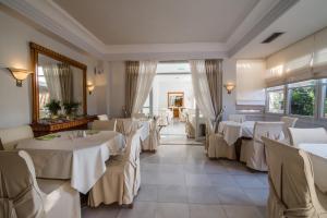 Antinea Suites Hotel & Spa Santorini Greece