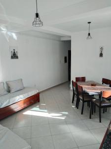 F3 lumineux, ensoleillé, 2 chambres, SDB, terrasse